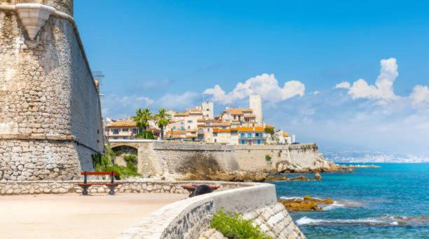 Amazing New Property In The Heart Of The Old Town Of Antibes Eksteriør billede