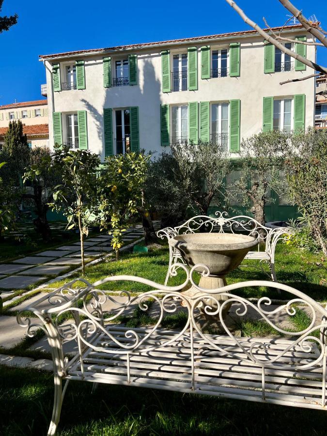 Amazing New Property In The Heart Of The Old Town Of Antibes Eksteriør billede
