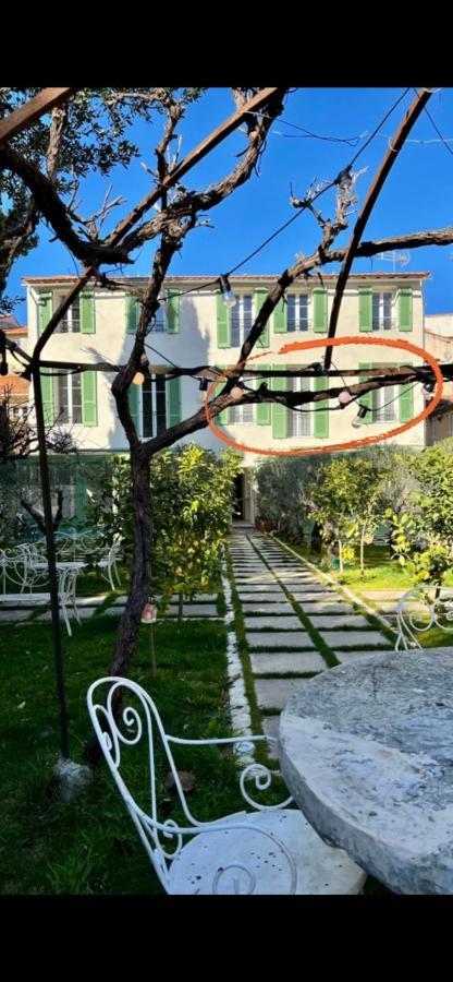 Amazing New Property In The Heart Of The Old Town Of Antibes Eksteriør billede