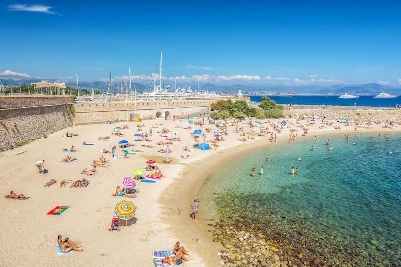 Amazing New Property In The Heart Of The Old Town Of Antibes Eksteriør billede