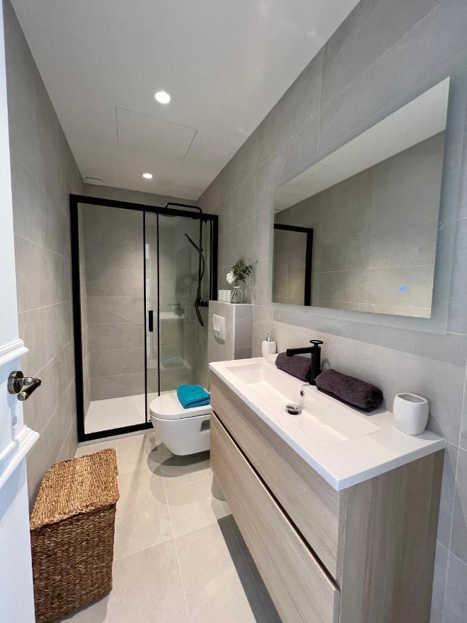 Amazing New Property In The Heart Of The Old Town Of Antibes Eksteriør billede